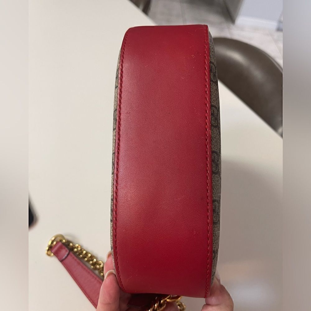 GUCCI GG Supreme Monogram Kingsnake Heart Embroidered Mini Chain Shoulder Bag. - Picture 3 of 10